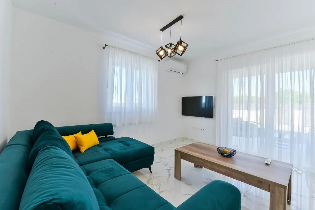 Holiday House Casia With Pool Murvica  Chorwacja