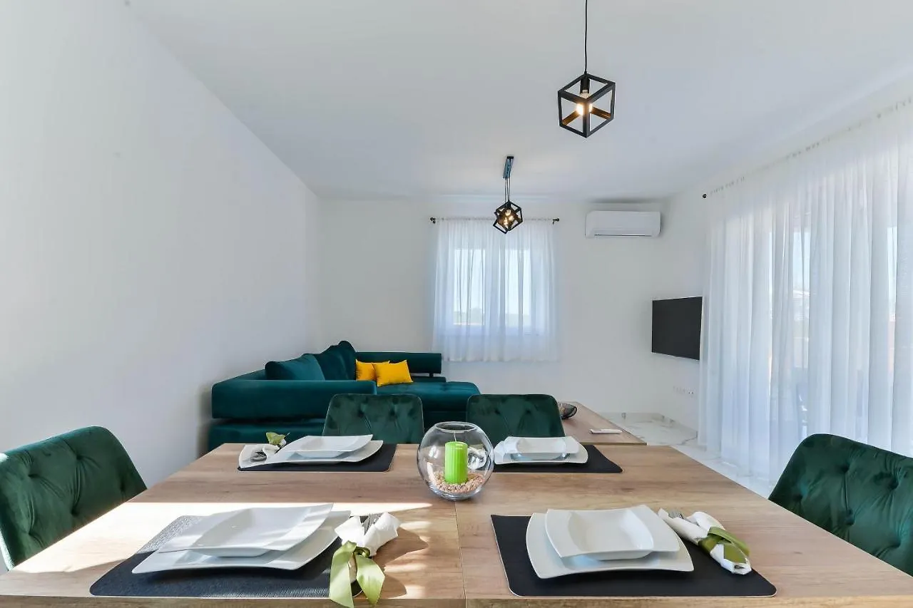 Holiday House Casia With Pool Murvica